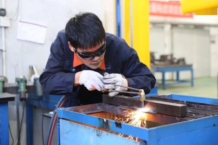 全国智能焊接职业技能竞赛冲压工